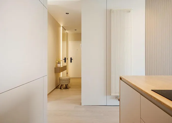 Beachfront Skyline Retreat *