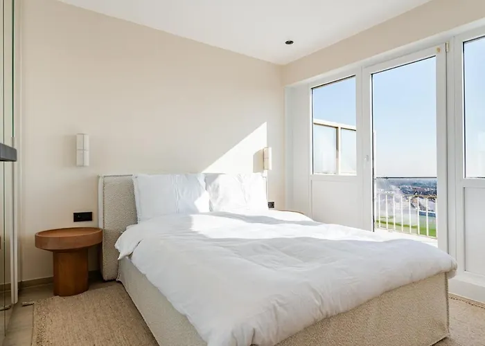 Apartment Beachfront Skyline Retreat Ostend