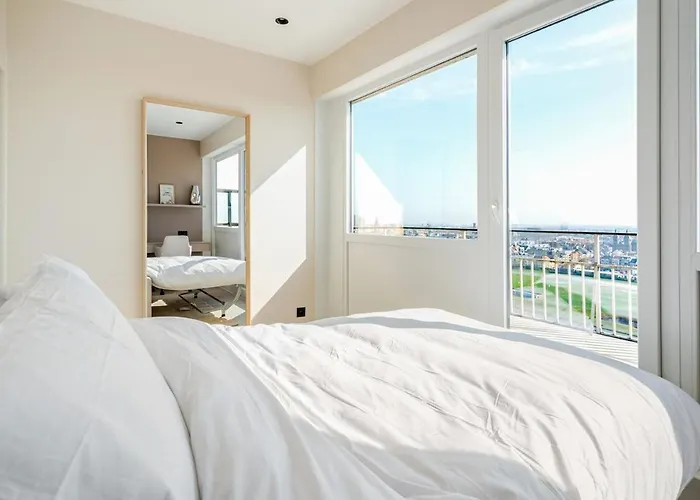 Beachfront Skyline Retreat Apartment Ostend