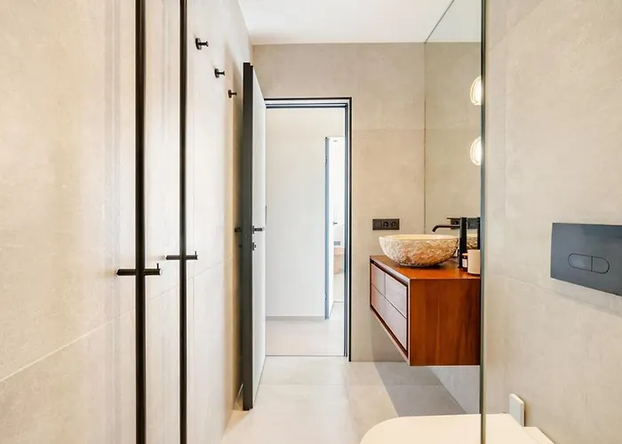 Beachfront Skyline Retreat Ostend