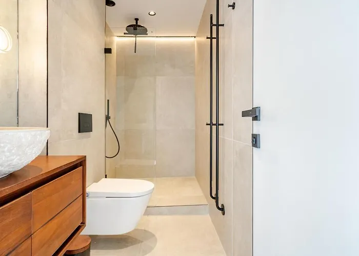 Beachfront Skyline Retreat * Ostend