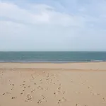 דירה Beachfront Skyline Retreat